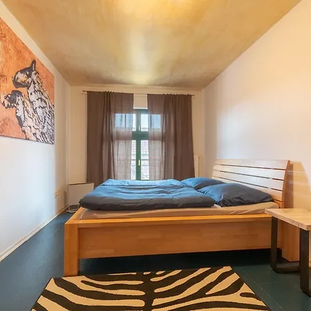 Sirius E In Center Of Cb Apartman